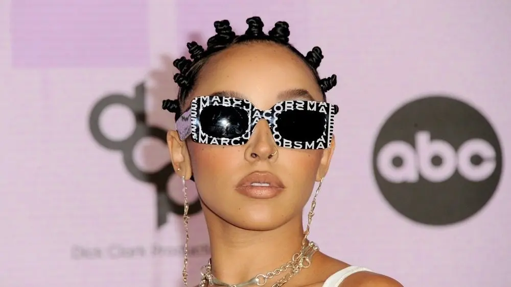 Tinashe at the 2022 American Music Awards held at the Microsoft Theater in Los Angeles^ USA on November 20^ 2022.