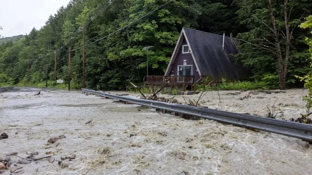 vermont-flooding-gty-lv-230710_1689030432120_hpembed_3x2_1600417463