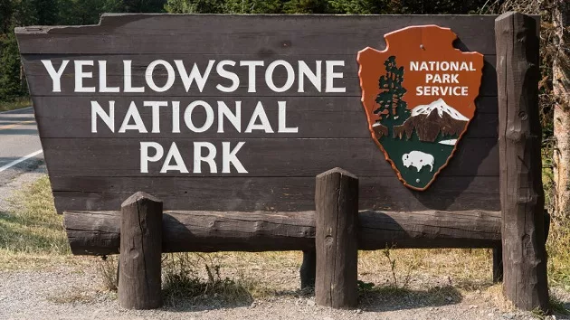 gettyimages_yellowstonesign_071823844883