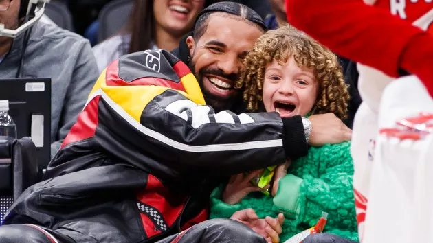 getty_drake_sonadonis_082223452034