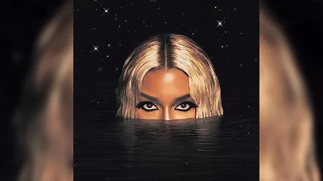 m_victoriamonet_082523593087