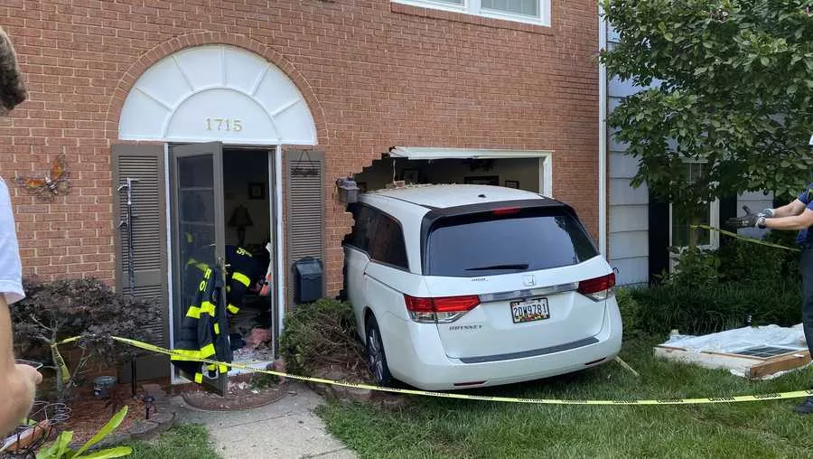 car in house crofton