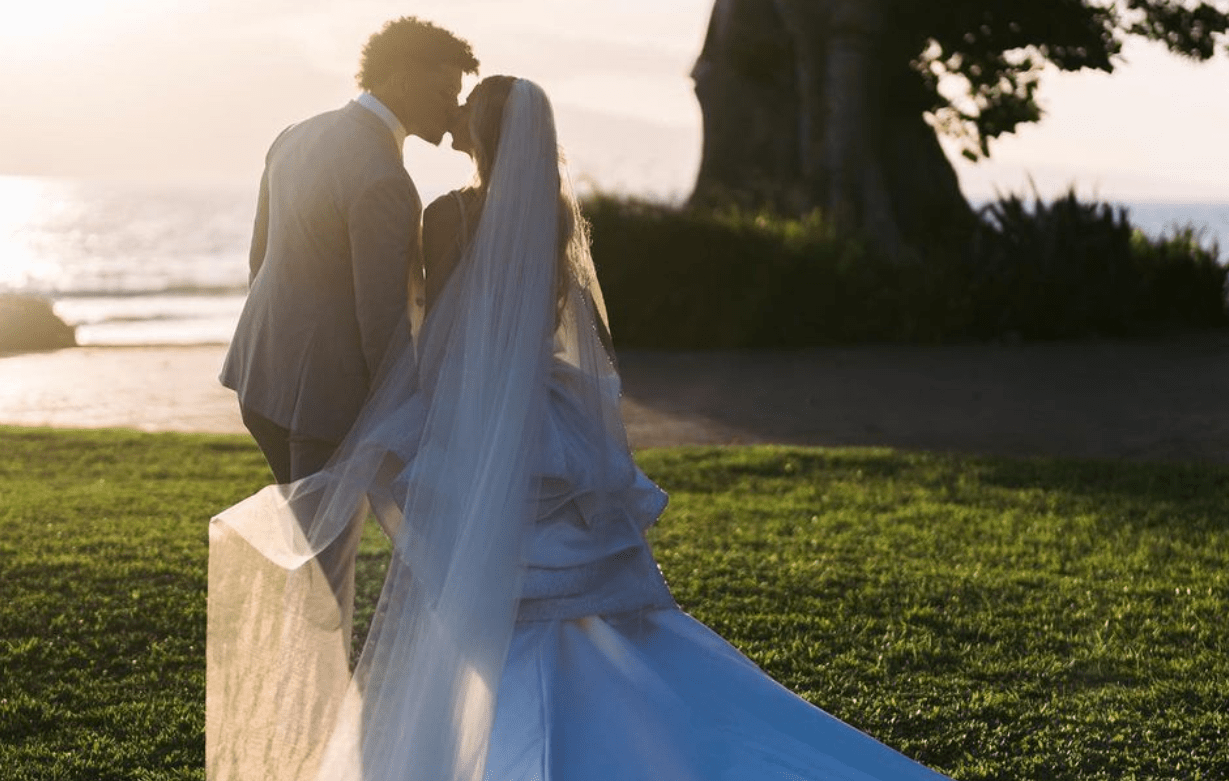Patrick Mahomes marries high school sweetheart Brittany Matthews with  gorgeous wedding in Maui