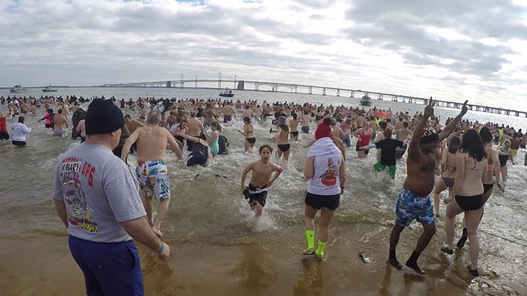 Maryland Students Plunge Into Chesapeake Bay For Special Olympics