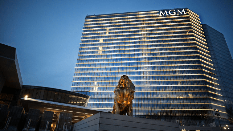 Cybersecurity issue prompts computer shutdowns at MGM Resorts