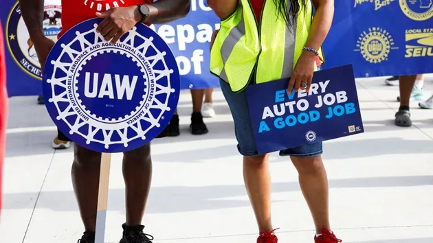 gettyimages_uawstrike_111323761673