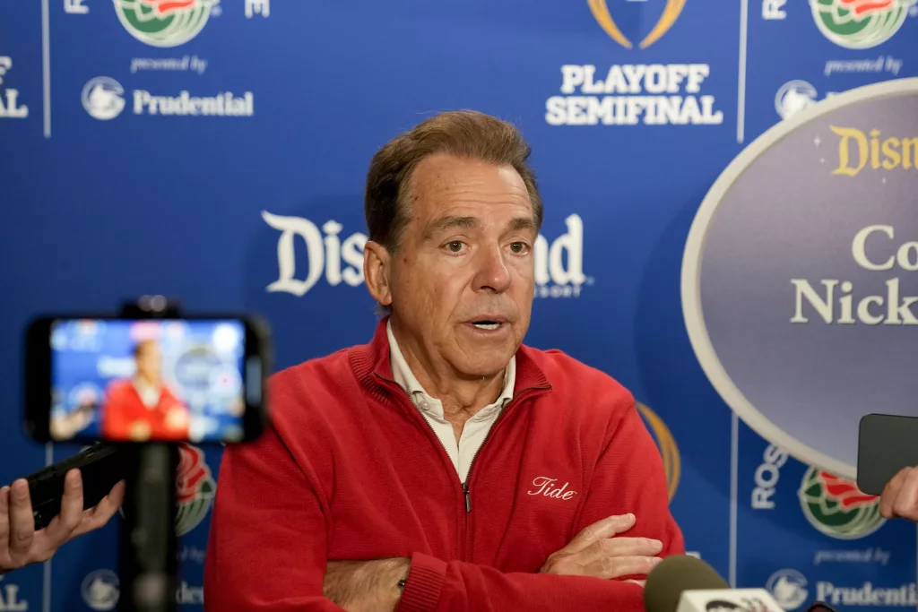 a-tantalizing-rose-bowl-matchup-pits-saban-s-alabama-against-harbaugh-s