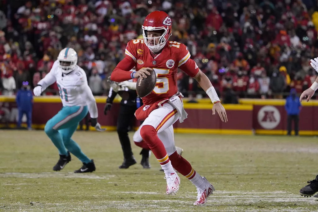 Kansas City Chiefs and Detroit Lions advance to conference