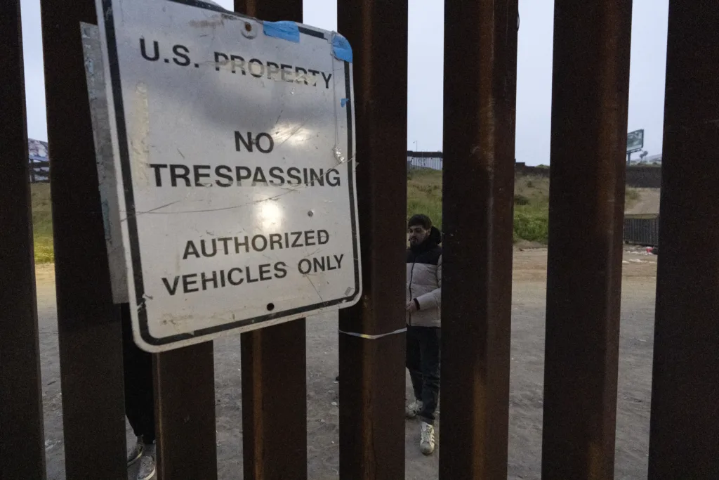 Us Border Arrests Fall In March, Bucking Seasonal Trends Amid Increased 