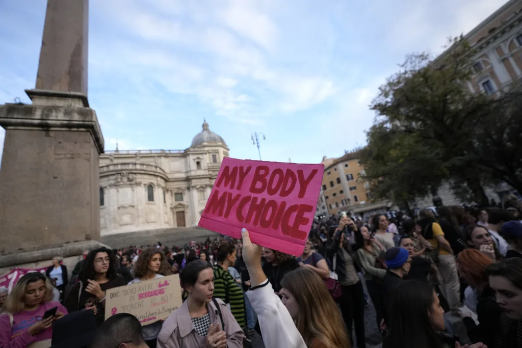Italy_Abortion_99548.jpg