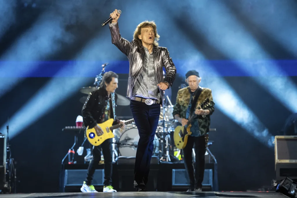 Rolling_Stones_in_Concert_-_Houston_28723.jpg
