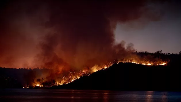 gettyimages_orovillefire_070724352831