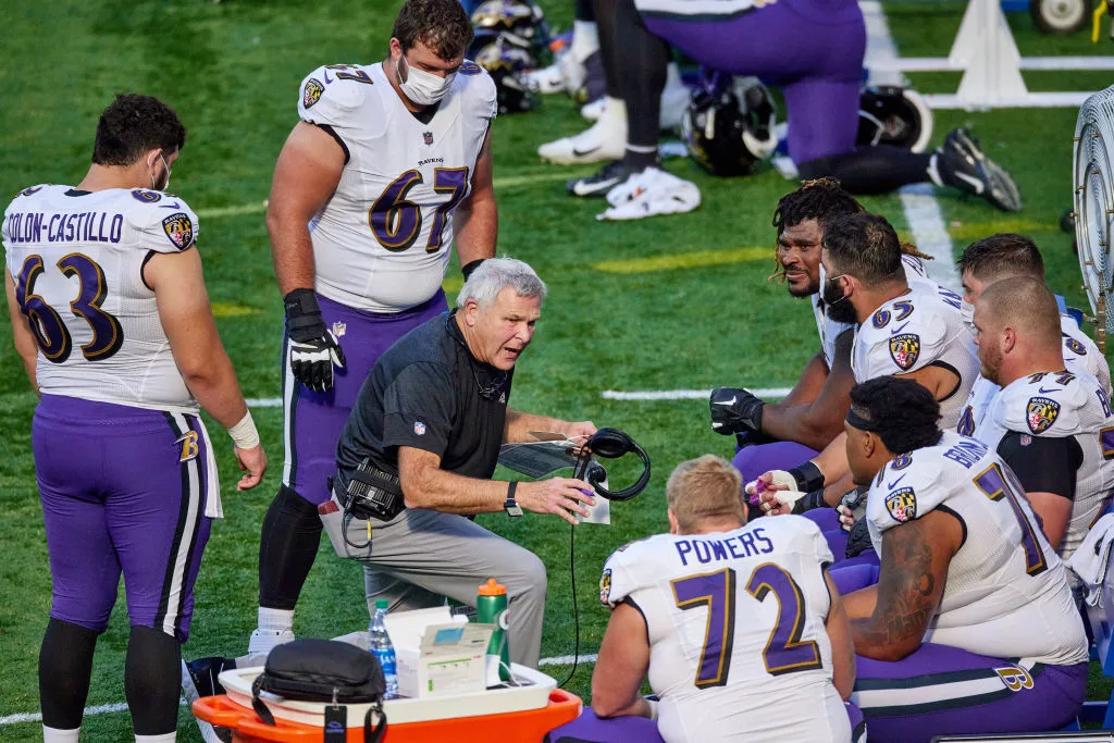 INDIANAPOLIS, IN - NOVEMBER 08: Indianapolis Colts Offensive Line Coach Joe D'Alessandris talks to Baltimore Ravens offensive line players in action during a NFL game between the Indianapolis Colts and the Baltimore Ravens on November 08, 2020 at Lucas Oil Stadium in Indianapolis, IN. (Photo by Robin Alam/Icon Sportswire via Getty Images)