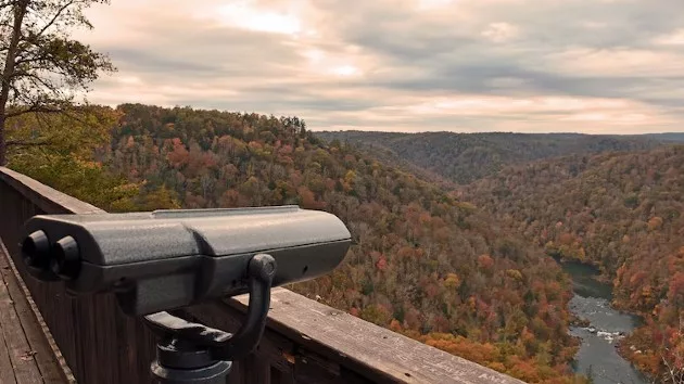 2east-rim-overlook-view-finder_1_1727764963688_hpmain324046