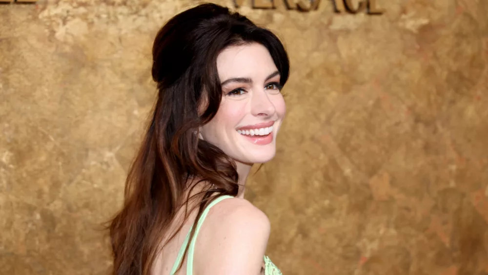 Anne Hathaway to star in film adaptation of Colleen Hoover's 'Verity'