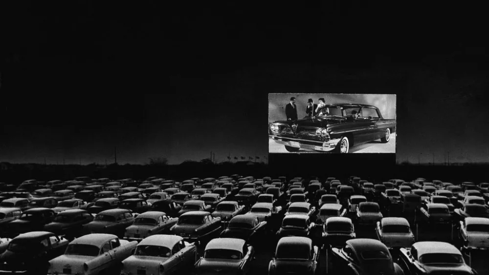 This drive-in movie theatre in Maryland is showing Christmas movies