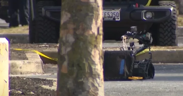 Hazardous device team detonates suspicious items in car at ﻿﻿shopping center, person in custody