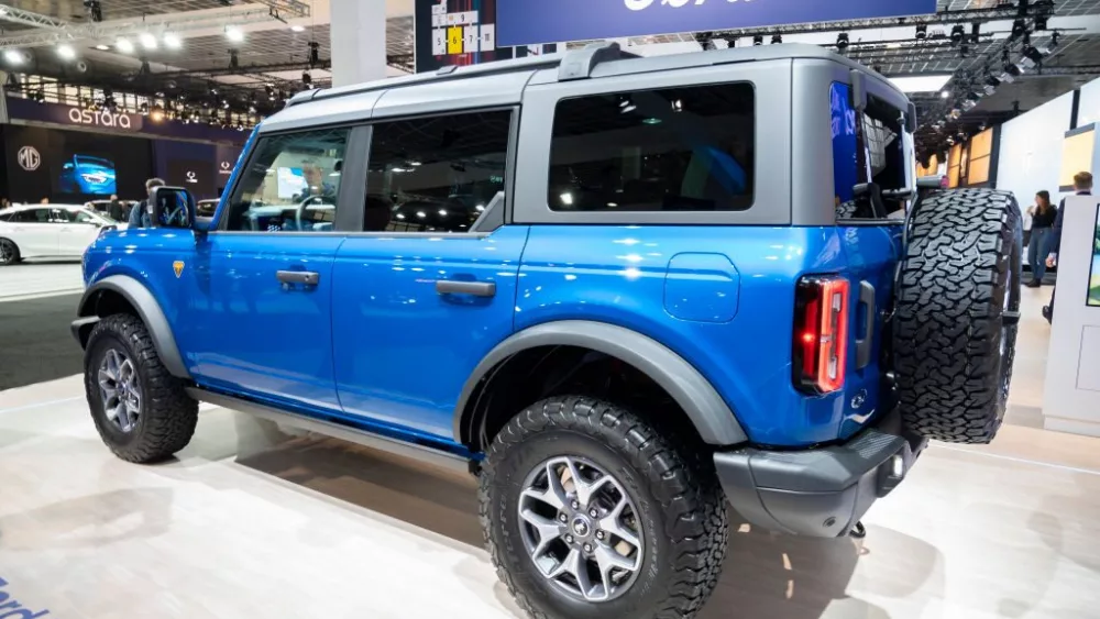 Ford recalls over 270,000 Broncos and Mavericks due to battery defect