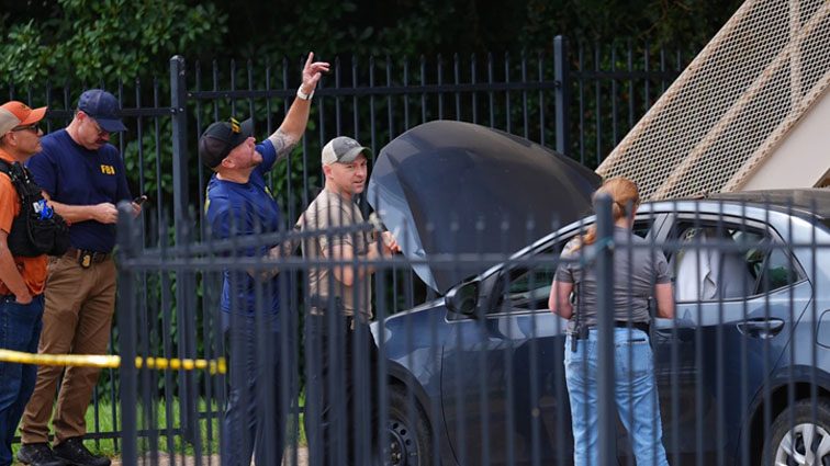 2 detainees killed, another critically injured in Dallas ICE facility ...