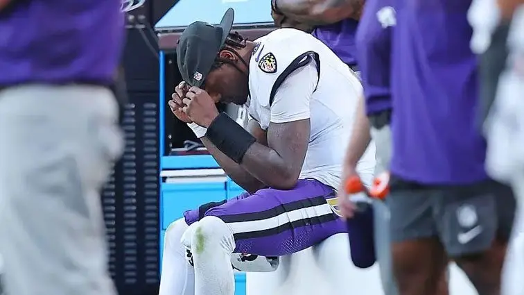 Lamar Jackson strains hamstring and Ravens lose 4 others in loss to Chiefs  | WBAL Baltimore News