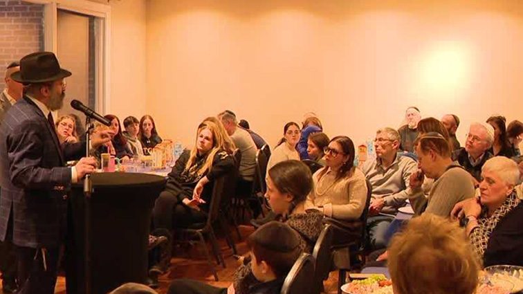 Baltimore Jewish community reacts to Australia shooting on night of Hanukkah