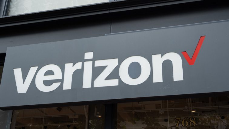 Verizon users report widespread outage for ‘wireless voice and data services’