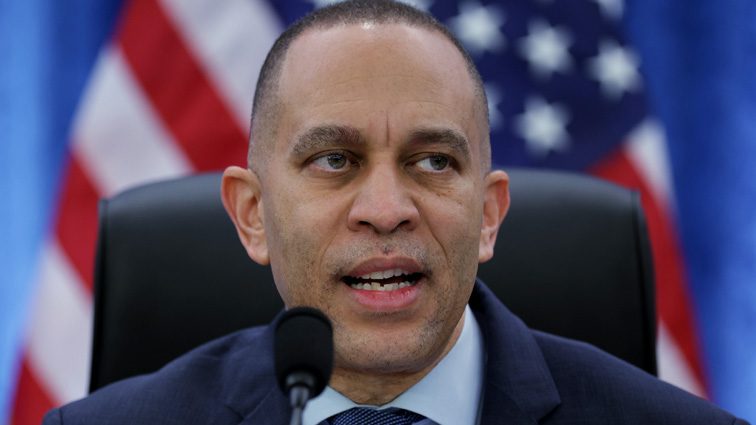 House Minority Leader Hakeem Jeffries takes closed-door meeting on Maryland redistricting