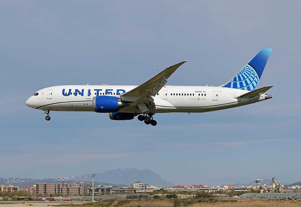 United flight to New York diverted to Pittsburgh for ‘possible security issue,’ officials say