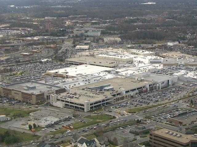 National retail real estate owner acquires Maryland mall