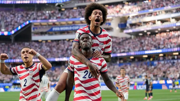 US opens its home World Cup with dynamic 4-1 victory over Paraguay
