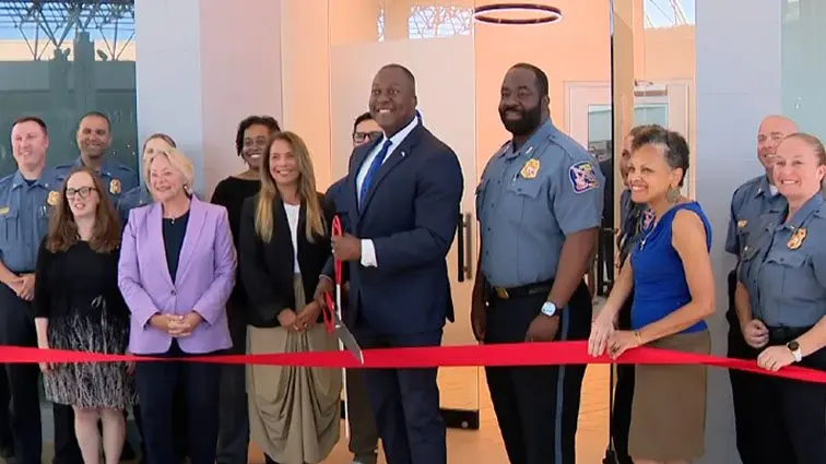 New police satellite office at Mall in Columbia aims to boost safety ...