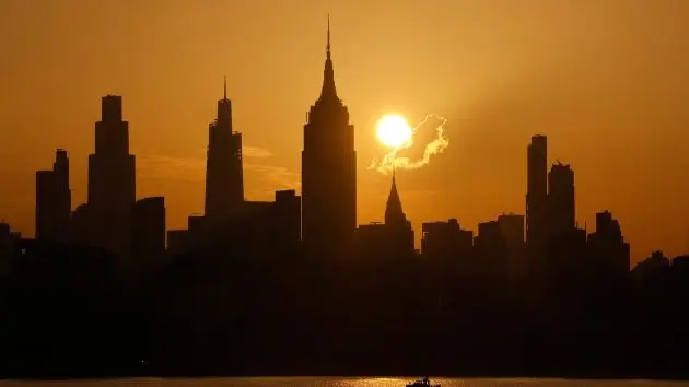 Heat wave forecast: Dangerous temps to continue into July 4 holiday ...