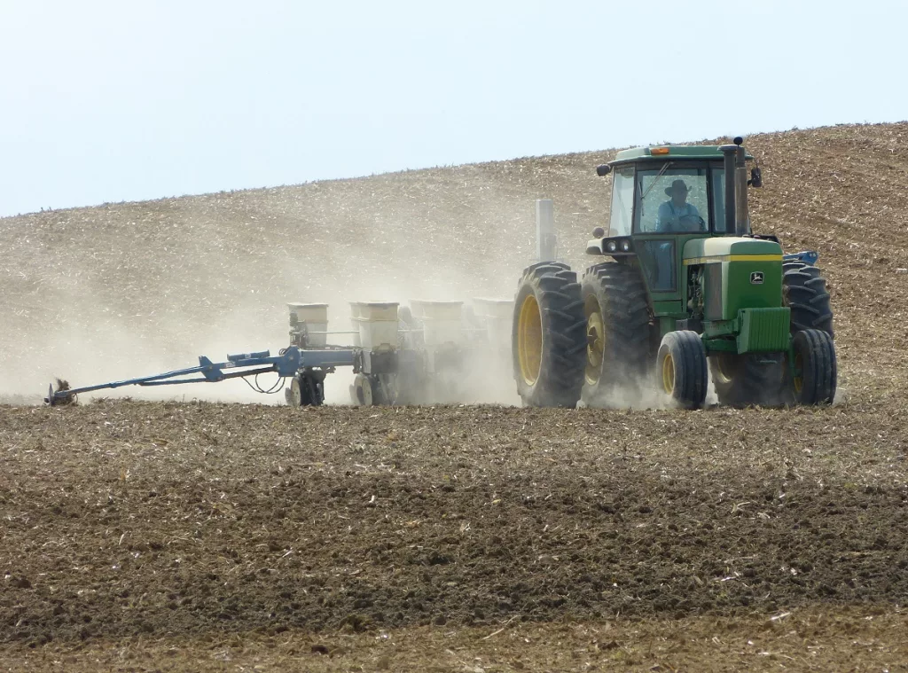 PLANTING-SOYBEANS-RESIZE-FOR-WEB