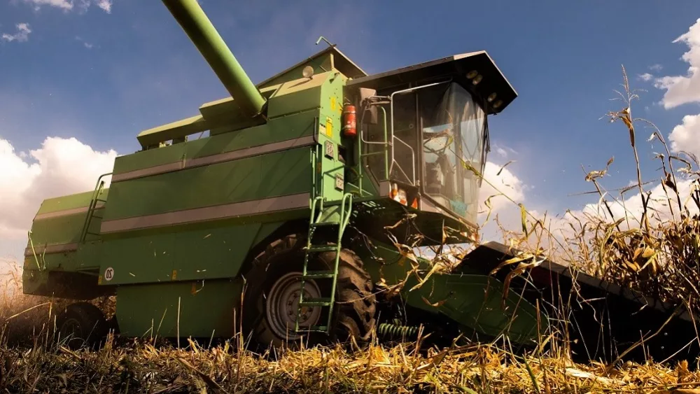 corn harvest combine