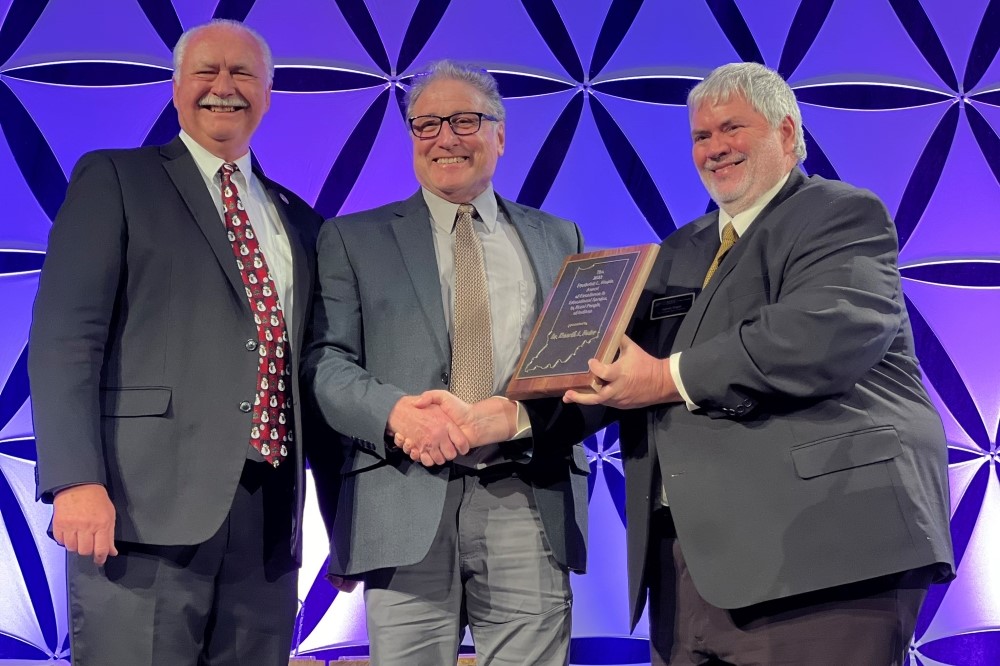 ken foster hovde award