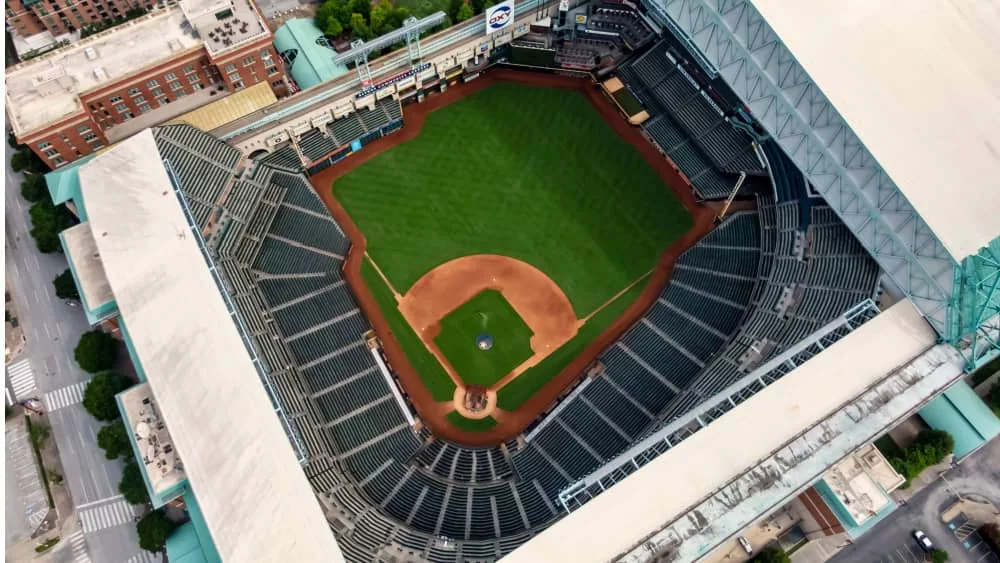 Tigers hire Blackhawks' Jeff Greenberg as general manager, Major League  Baseball