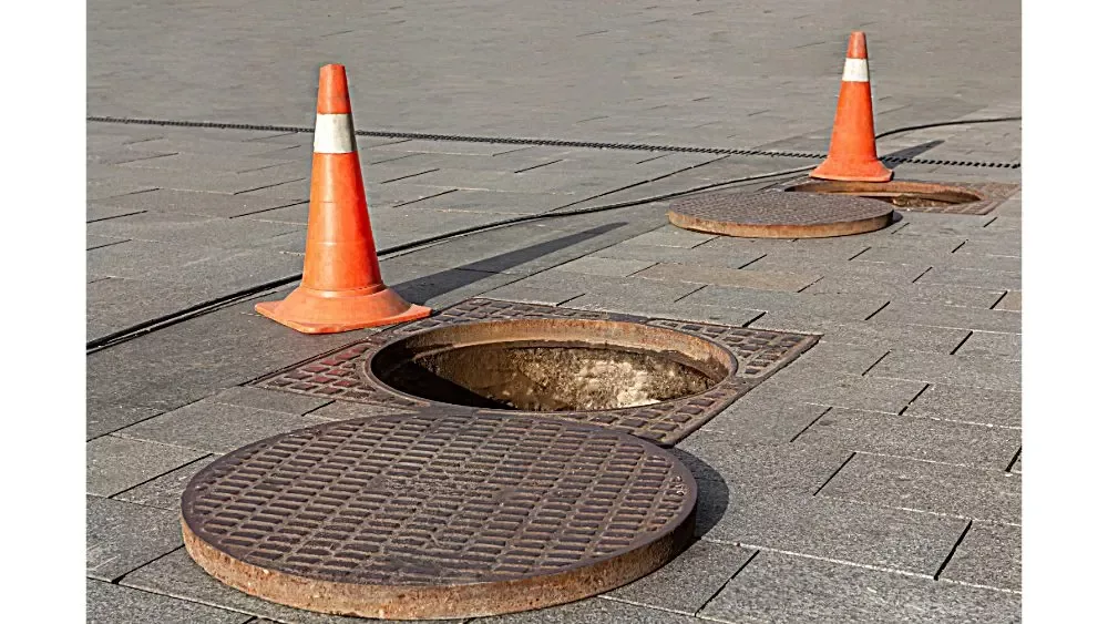 manhole-3-jpeg