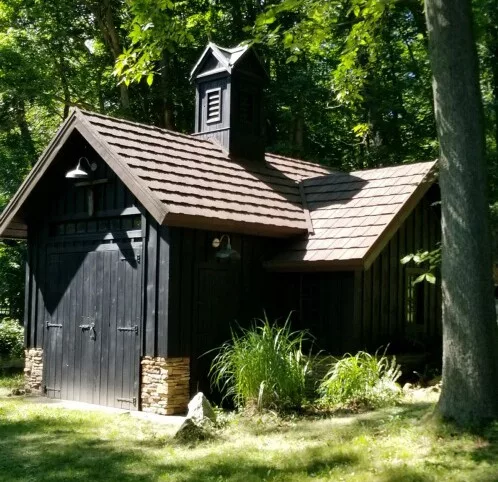 metal-roof-outlet-house-3