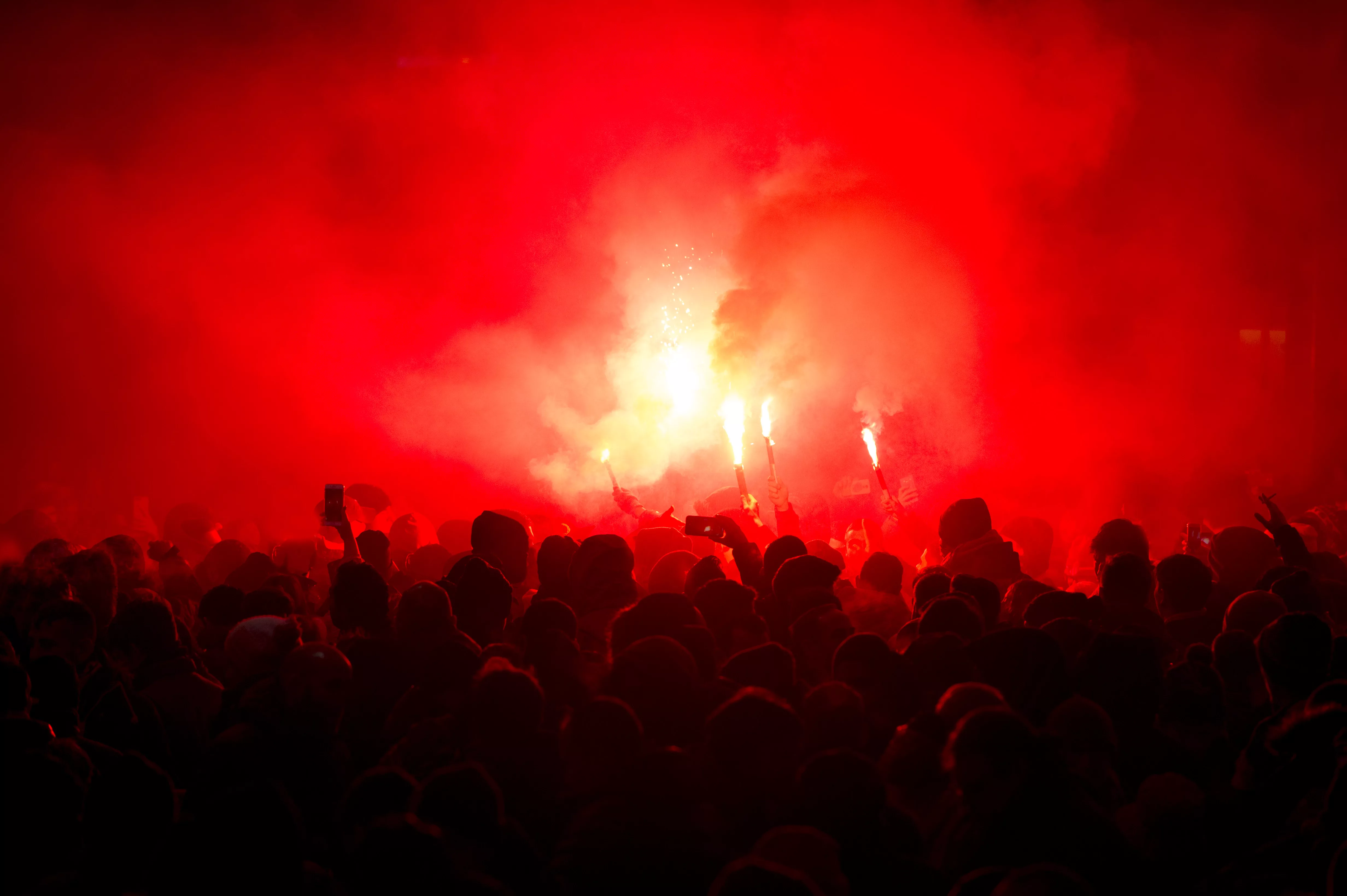 football-fans-lit-up-the-lights-and-smoke-bombs-revolution-pro-2