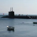 submarine-on-the-port-waiting-2024-05-27-00-39-33-utc