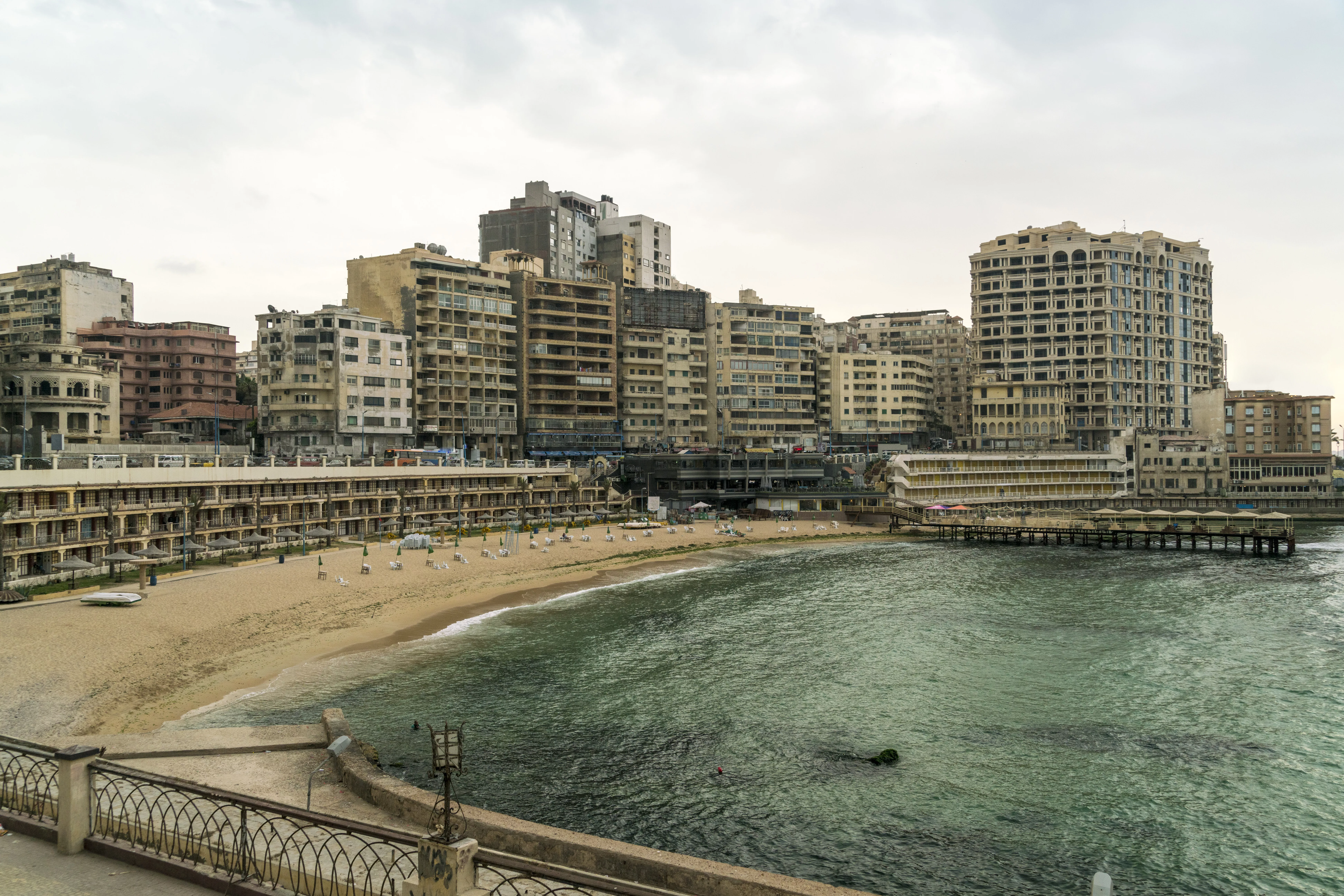 beach-and-city-architecture