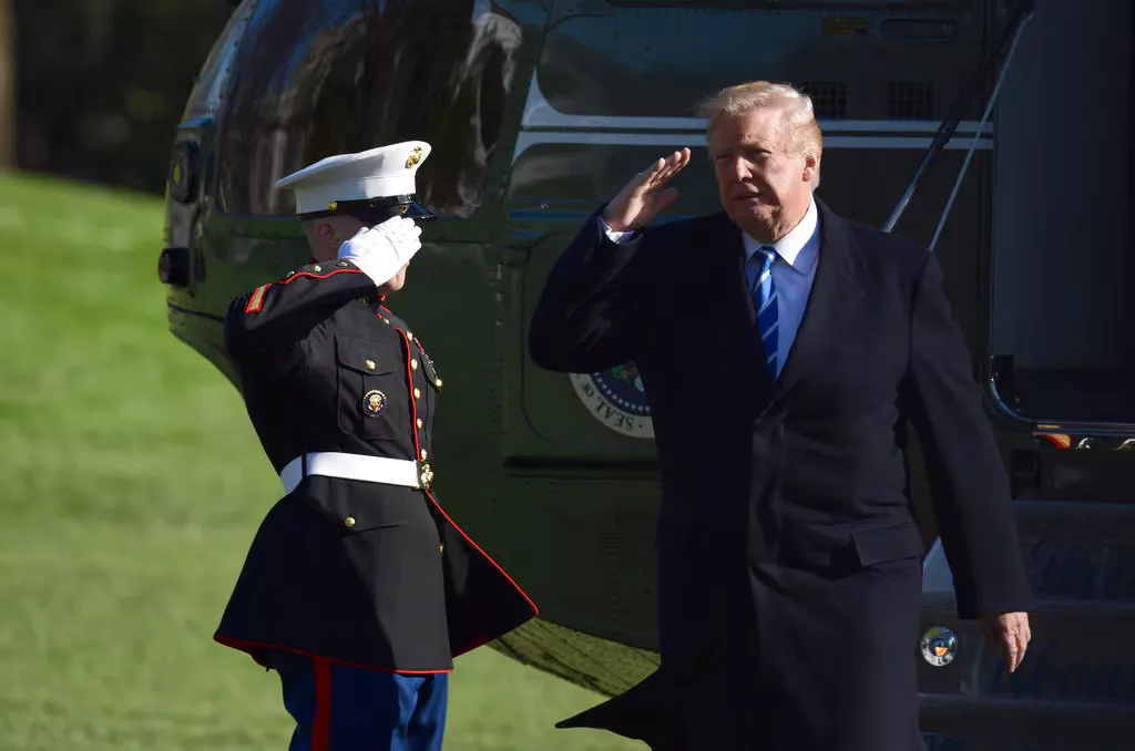 trump-salute