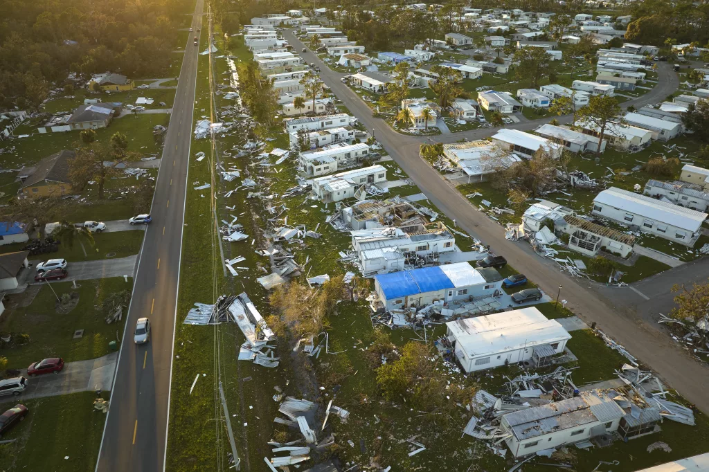 severely-damaged-houses-after-hurricane-ian-in-florida-mobile-home-residential-area-consequences-of-natural-disaster