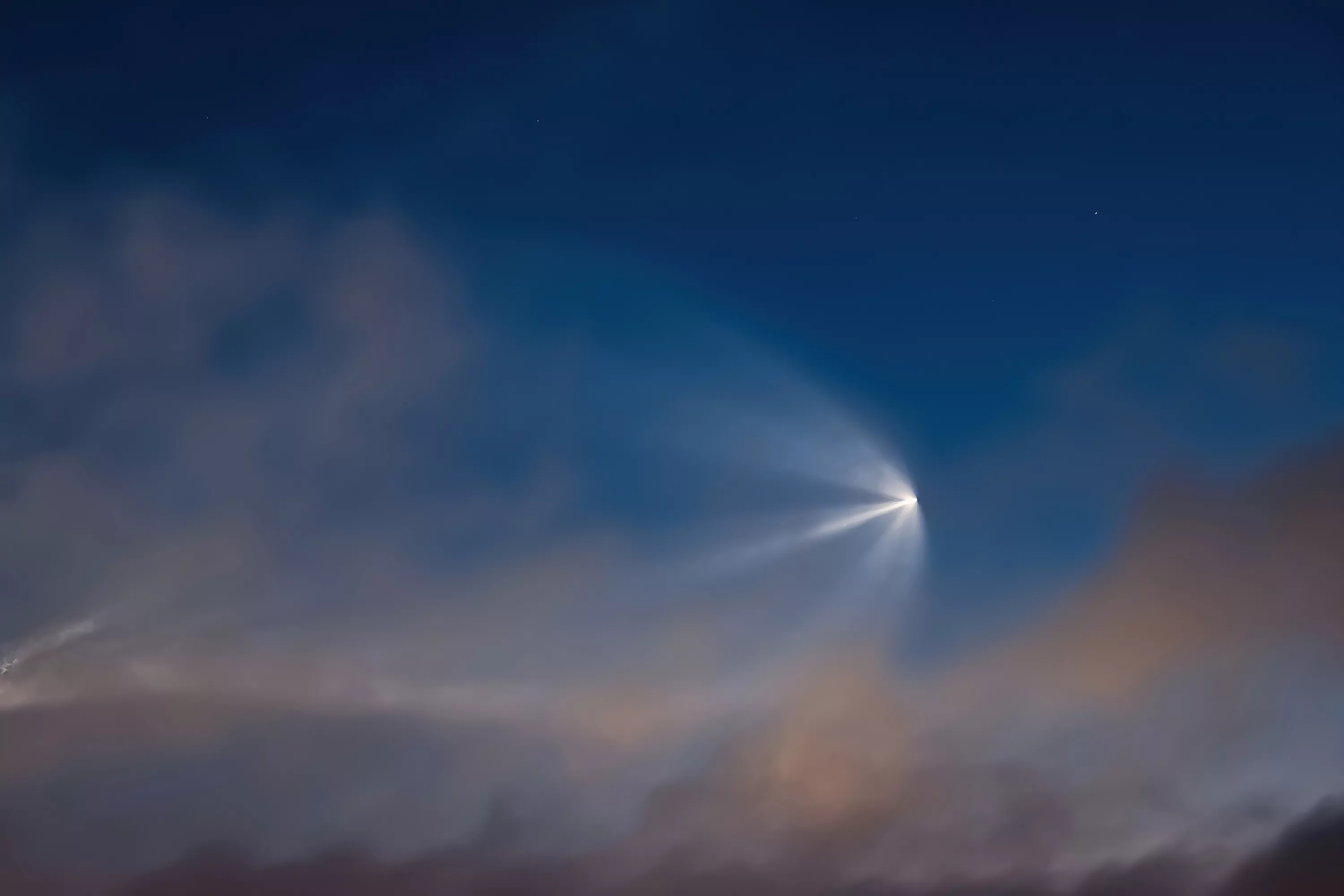soyuz-space-rocket-launch-space-jellyfish-in-sky-plume-of-rocket-gases-in-sun-at-dawn