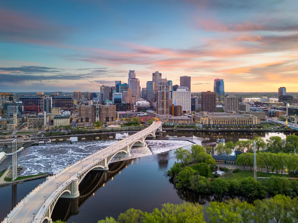 minneapolis-minnesota-usa-cityscape