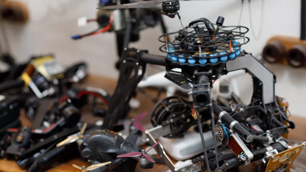 Drone Repair / Envato Market, Lic noWMECSVGZQF