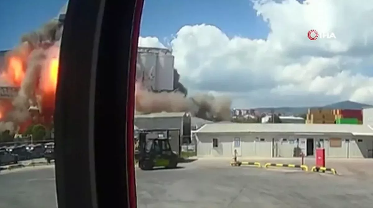 1_huge-explosion-rocks-turkish-port-as-massive-smoke-plume-seen-for-miles