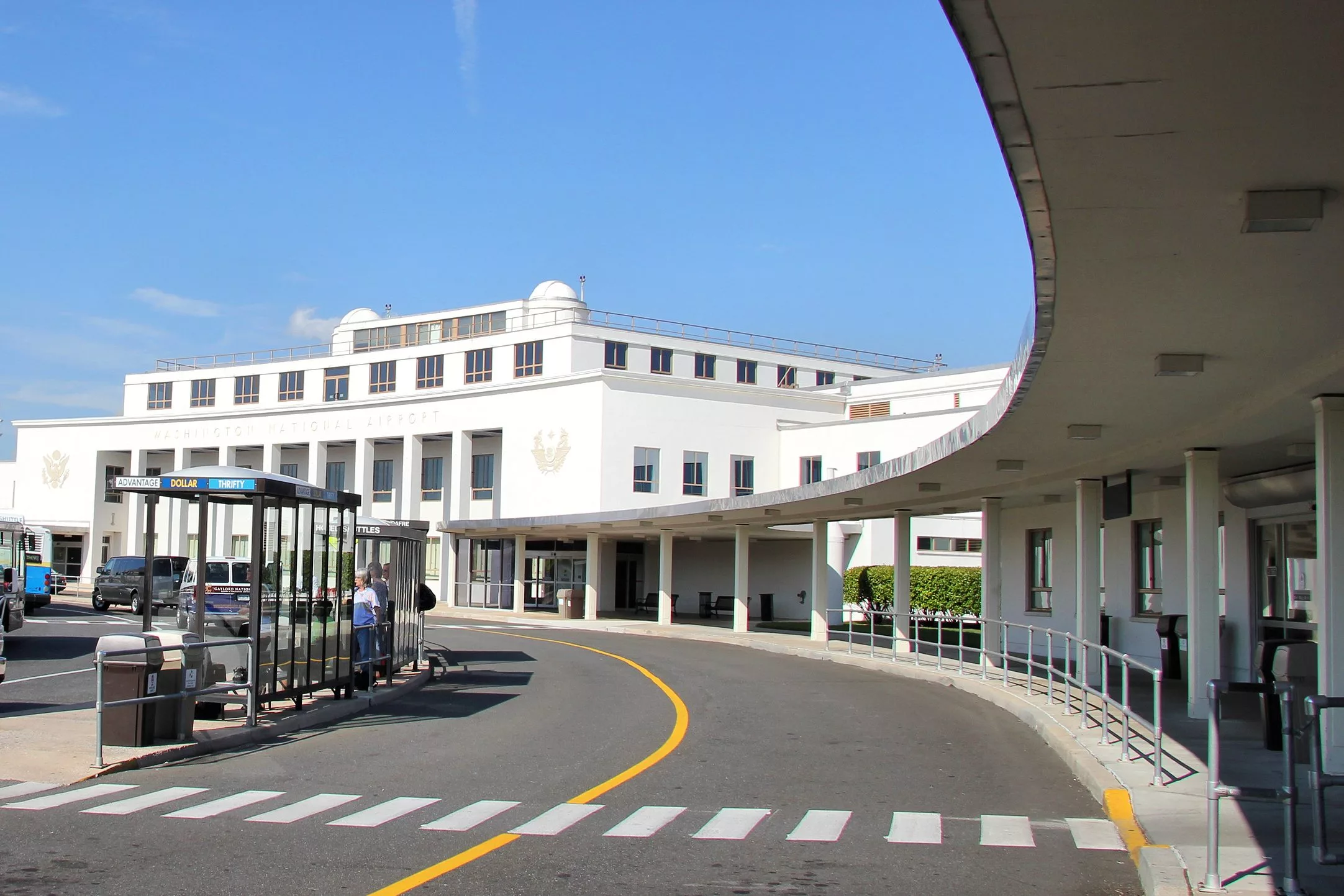 Larry D. Moore, CC BY 4.0 , via Wikimedia Commons - https://upload.wikimedia.org/wikipedia/commons/0/0e/Reagan_terminal_A_entrance_2013.jpg