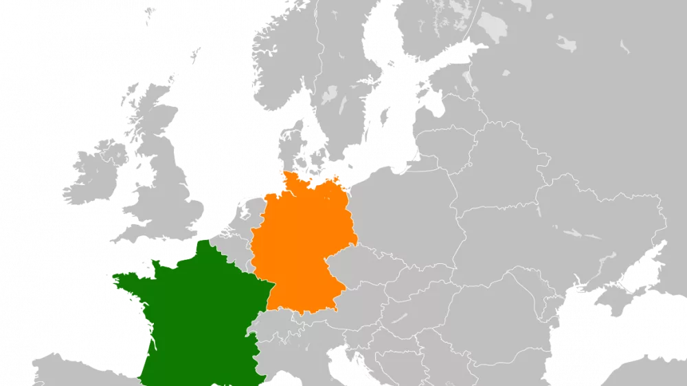 User:maix, User:Tintazul, User:Revolus et al as original authors of the blank map(s), CC BY-SA 2.5 , via Wikimedia Commons