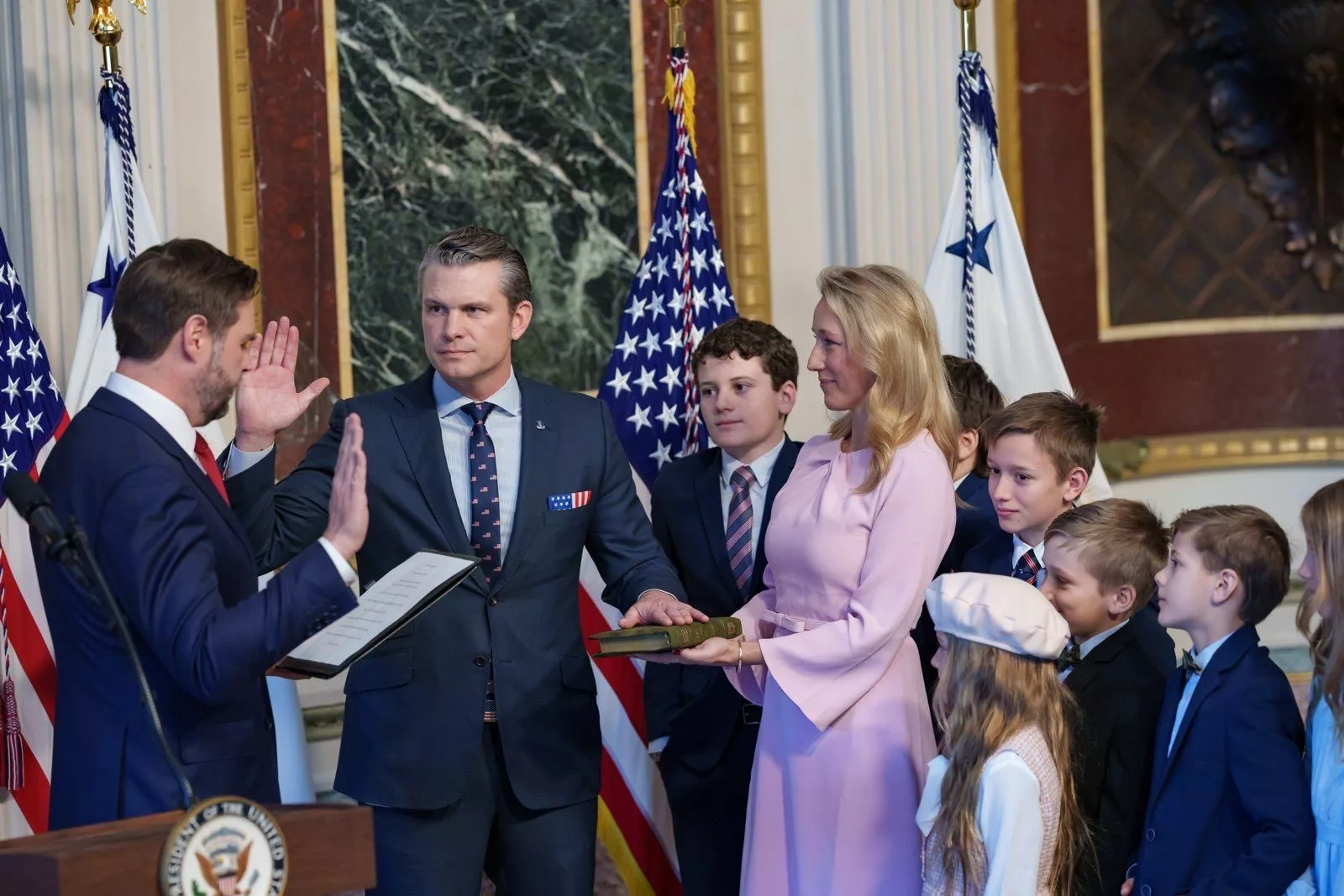 @VP, Public domain, via Wikimedia Commons
